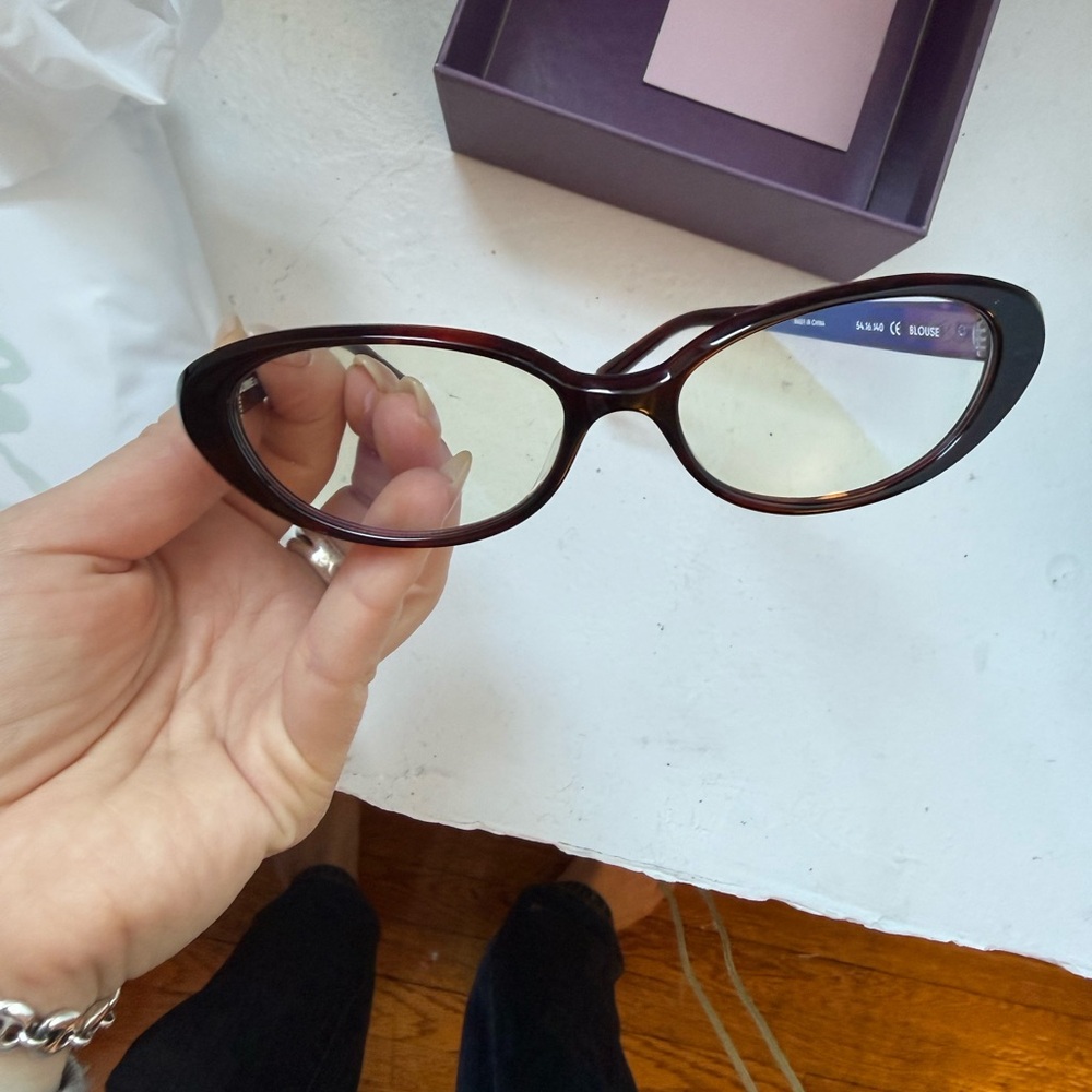 Elegant Brown Cat-Eye Glasses